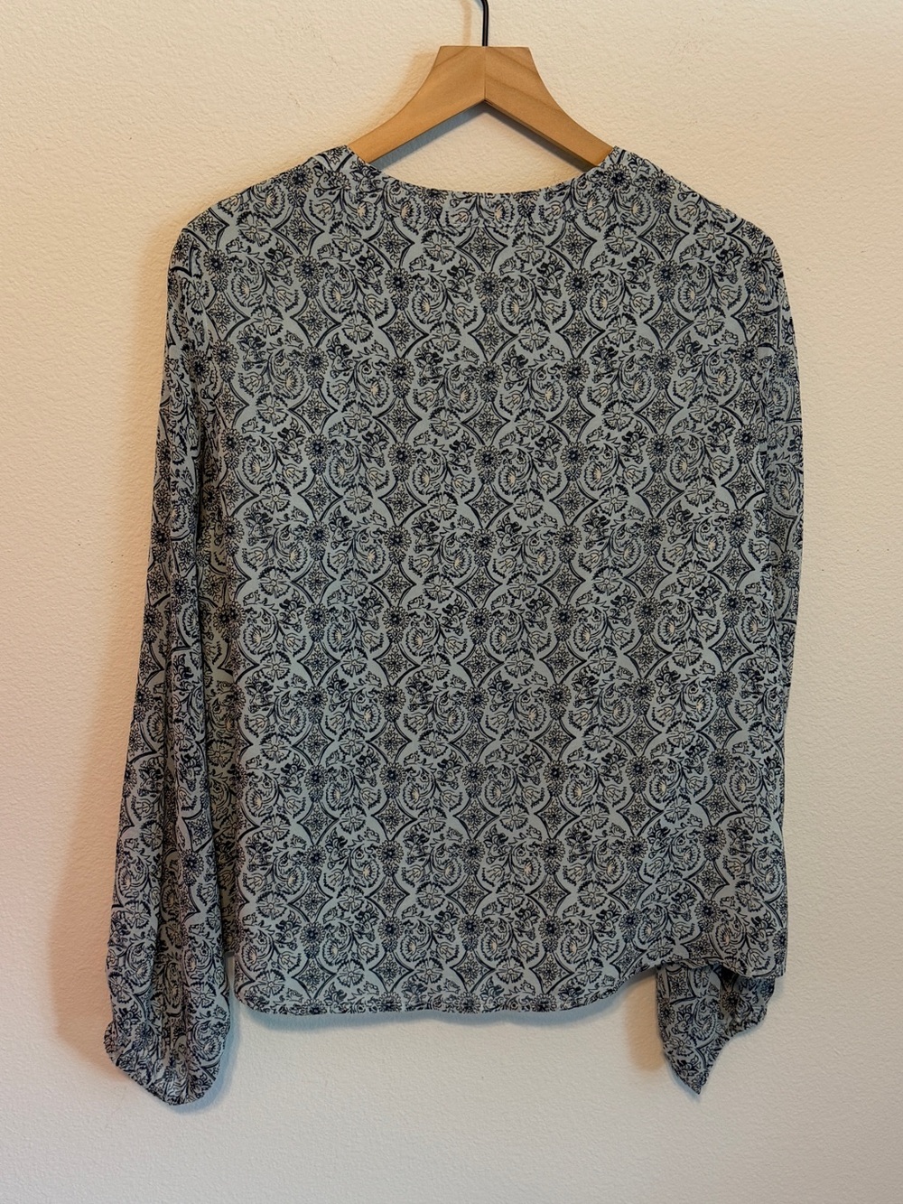 Wonderly Light Blue Printed V-Neck Long Sleeve Blouse - Picture 7 of 10